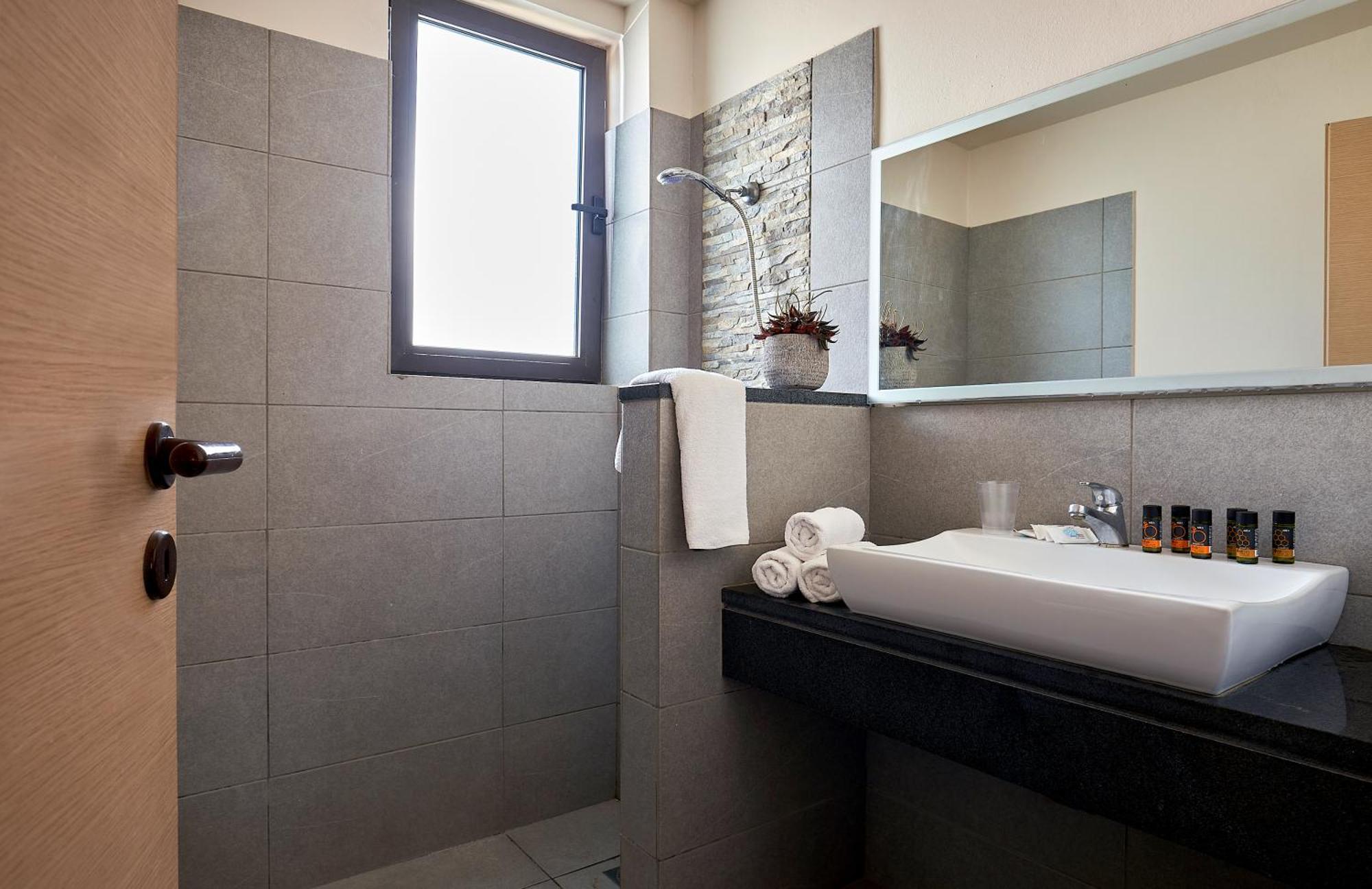 Goúrnes Creteco Hotel & Suites المظهر الخارجي الصورة