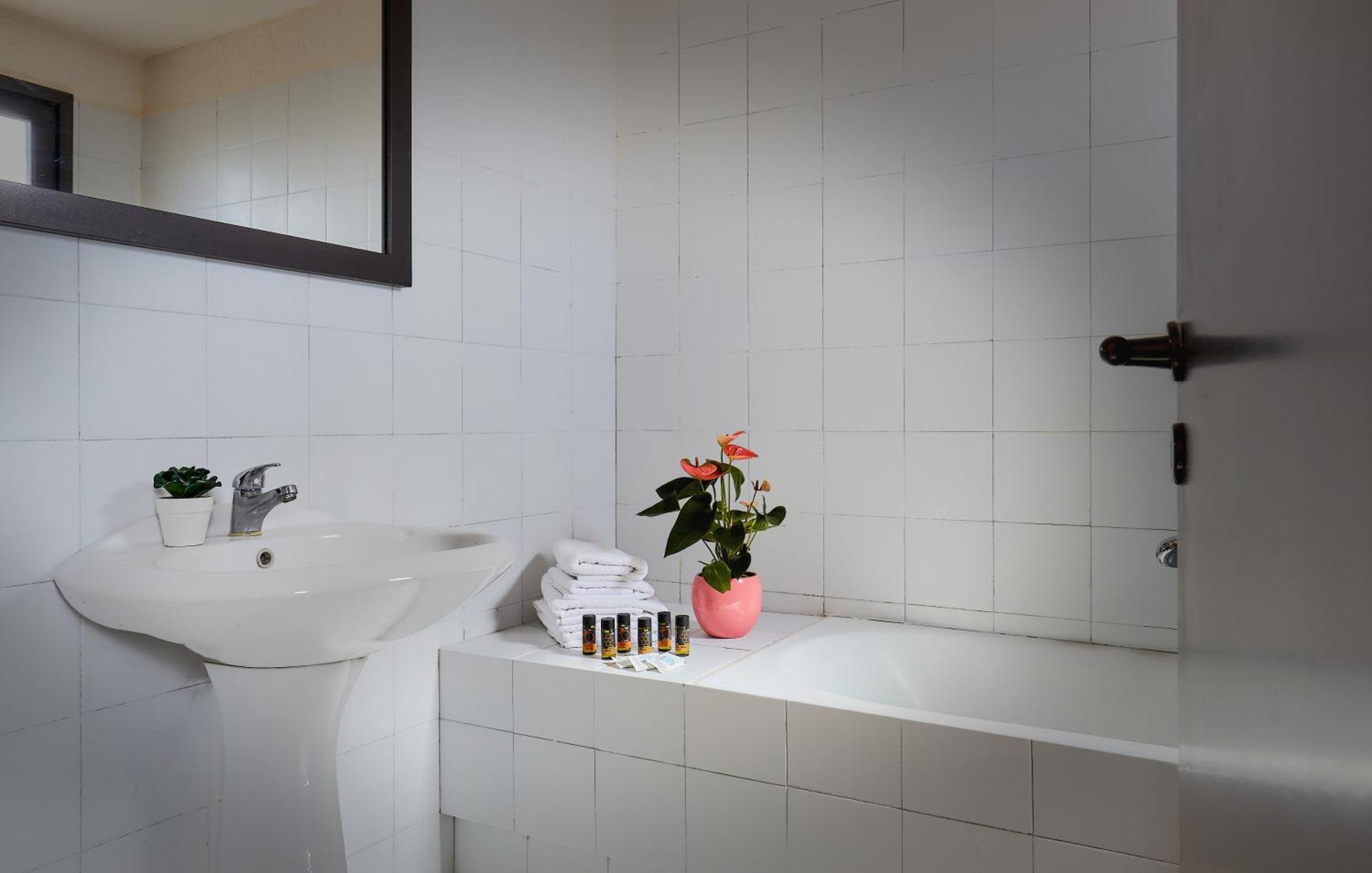 Goúrnes Creteco Hotel & Suites المظهر الخارجي الصورة