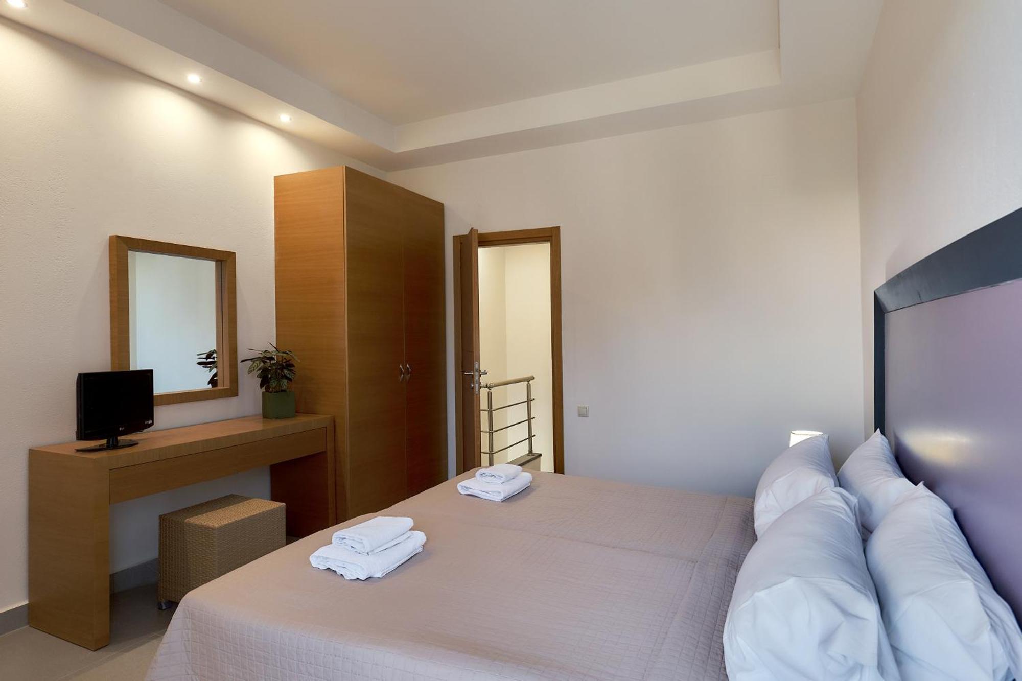 Goúrnes Creteco Hotel & Suites المظهر الخارجي الصورة